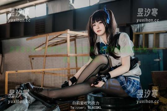 白莉爱吃巧克力 新更新来袭!白莉爱吃巧克力的图集,爱蜜莉雅的氛围满满,让我自觉浮想联翩。
