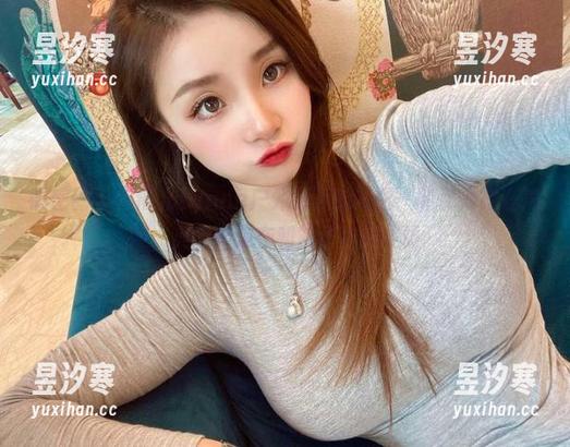 禅雨儿Lynne 微密圈 - 禅雨儿Lynne户外最近的美图:你以为她在拍照,其实她是在和蚊子斗智斗勇。