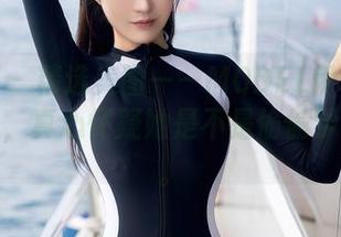 秀人网 – 精选美图——MODEL伊若灰丝的神奇，真心怀疑她是不是偷偷学了什么。