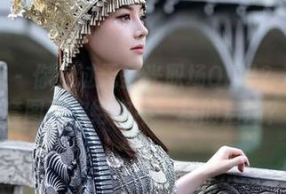 秀人网 – 你见过无圣光职场OL吗？冯木木套图声称给你不一样的启迪？