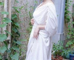 秀人网 – 千夜未来的女仆全集：我能猜到你想看的，可你猜不到我想做的。