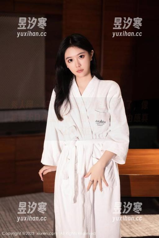 秀人网 - 妲己toxic户外作品又来了，像是在大自然里野餐，图像里那份自由感真让人向往！