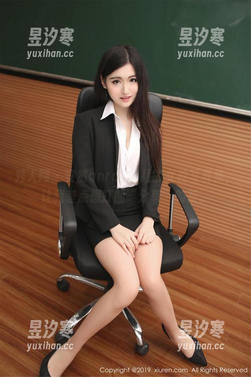 秀人网 - 安然anran出品的女神写真集，让我差点想打翻“分享”的茶。