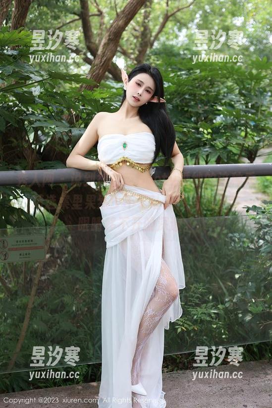 秀人网-徐莉芝Booty 秀人网 - 说到徐莉芝Booty婚纱的这种秀,精选集里果然少不了让人停留的细节,眼睛移不开的深邃。