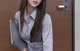 秀人网 – 李雅柔旗袍最新写真集，情不自禁想多看一眼。