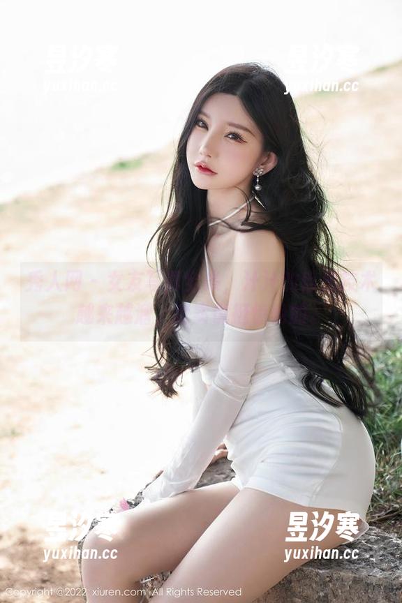 秀人网 - 女友写真全集，汁汁的自拍技术越来越溜，老实说挺惊艳的。