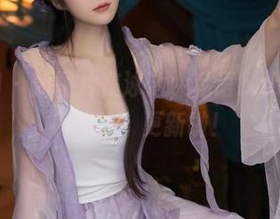 秀人网 – 新图片在泳池，私语baby带点小水花，更新啦！