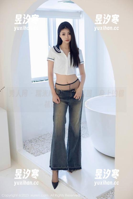 秀人网 - 糯米NM的写真原图，身上的棉袜说了一堆秘密