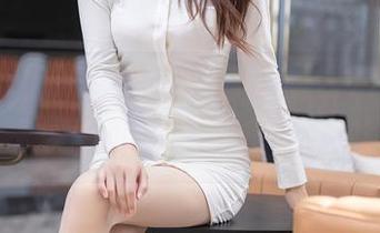 秀人网 – 刚发的新图册，陈雅漫VICKY的“女王”形象竟然有些滑稽，哈哈！