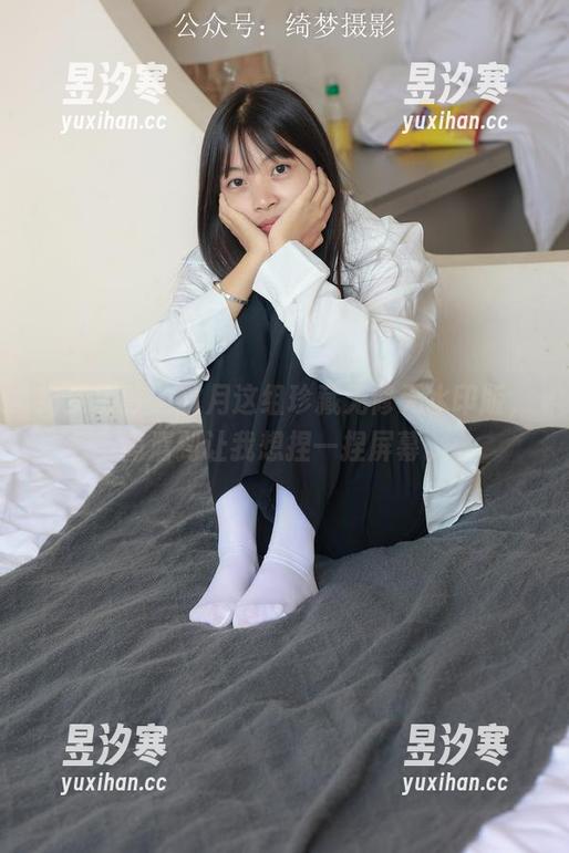 绮梦摄影-秋月 绮梦摄影 - 秋月这组珍藏无修无水印版,高清到让我想捏一捏屏幕。