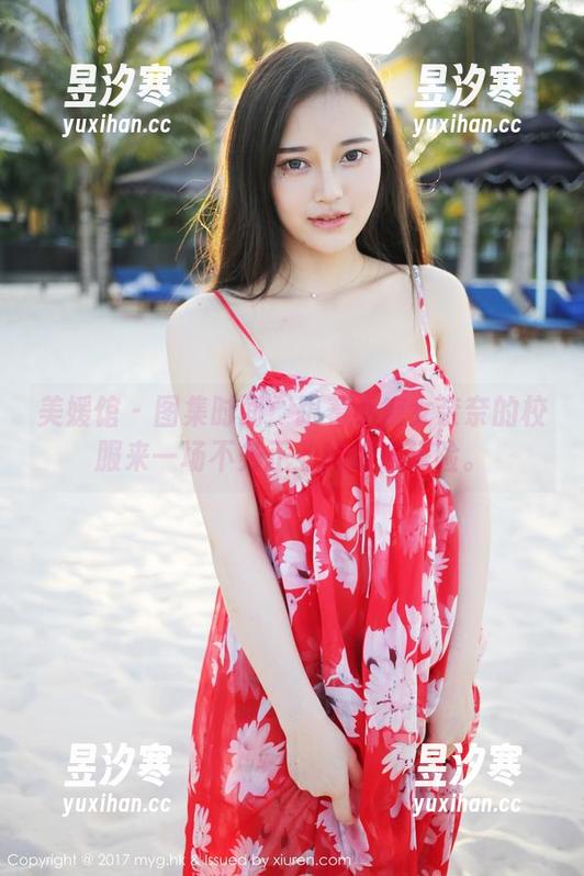 美媛馆 - 图集时间：跟着小魔女奈奈的校服来一场不务正业的校内探险。