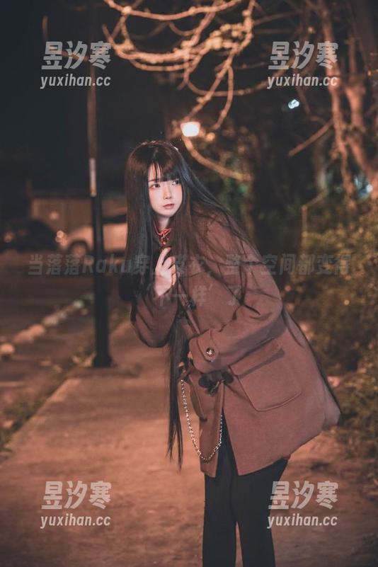 落落Raku 当落落Raku穿上皮衣,整个空间都变得‘不一样’了