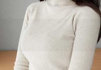 蜜桃社 – 佩琦Pinky的连体衣：这衣服好像在和我玩捉迷藏