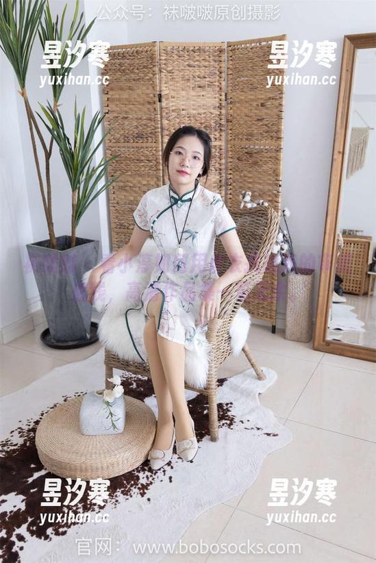 袜啵啵-小淳 袜啵啵 - 看小淳如何用皮衣挑战我的审美底线,高清作品集一览无余。