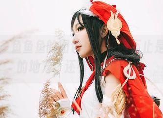 在许多鱼鱼鱼的图包里，校园不止是读书的地方，还有其他什么…