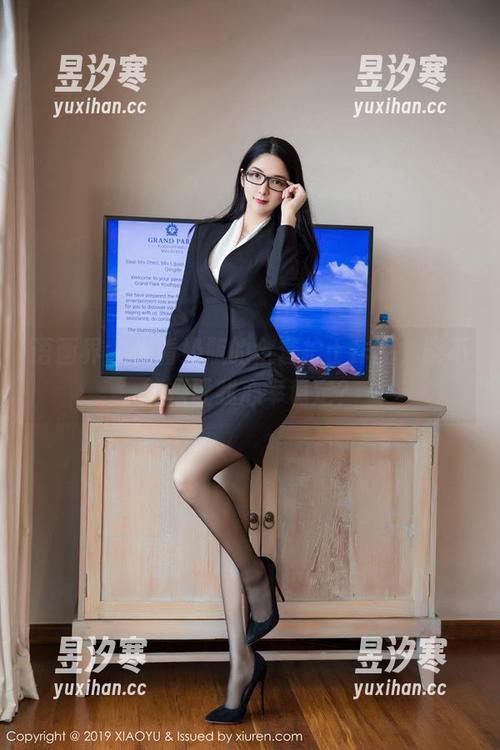 语画界 - 光看奶瓶的全套护士作品，能不能保证我心率稳定？