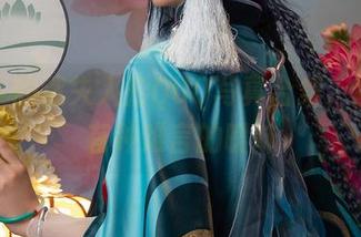 眼镜下的迷失人形QUQ写真合集，画面中有种难言的暧昧