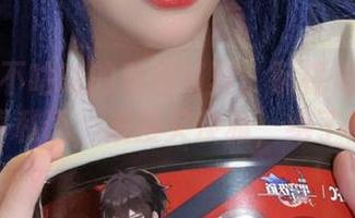 阿九从不咕咕的私房写真：阮梅似乎在轻声私语，浪漫又淡雅，绝了！