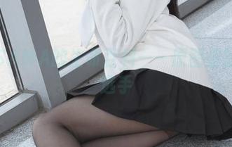 雪琪SAMA的生命百科——原图里的秘书选手