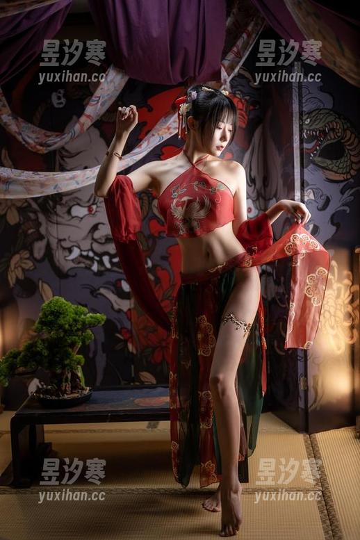 香草喵露露 香草喵露露,定制她眼中的校园万象。