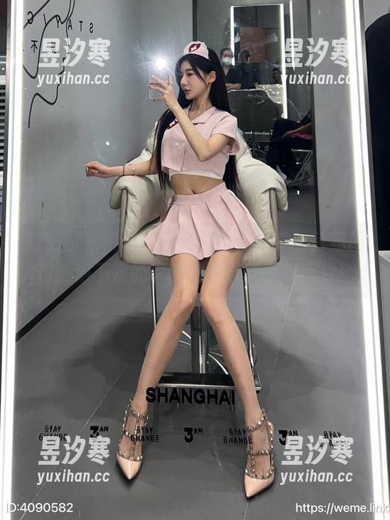 微密圈 - 瞧瞧，黎允熙给你送来的跨年福利：绝不水的写真和好玩到哭的照片！